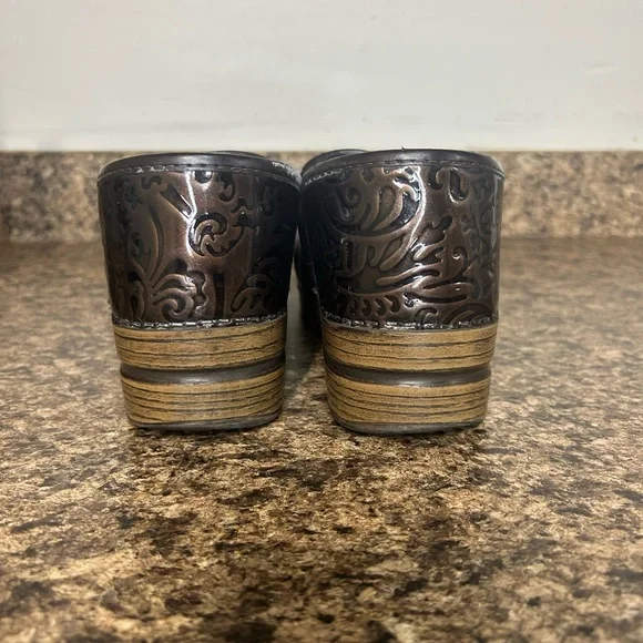 Dansko clogs! Brown floral print. Size 42 - Picture 6 of 6